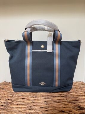 Coach CNS ellis WKDr TOTE bag NWT